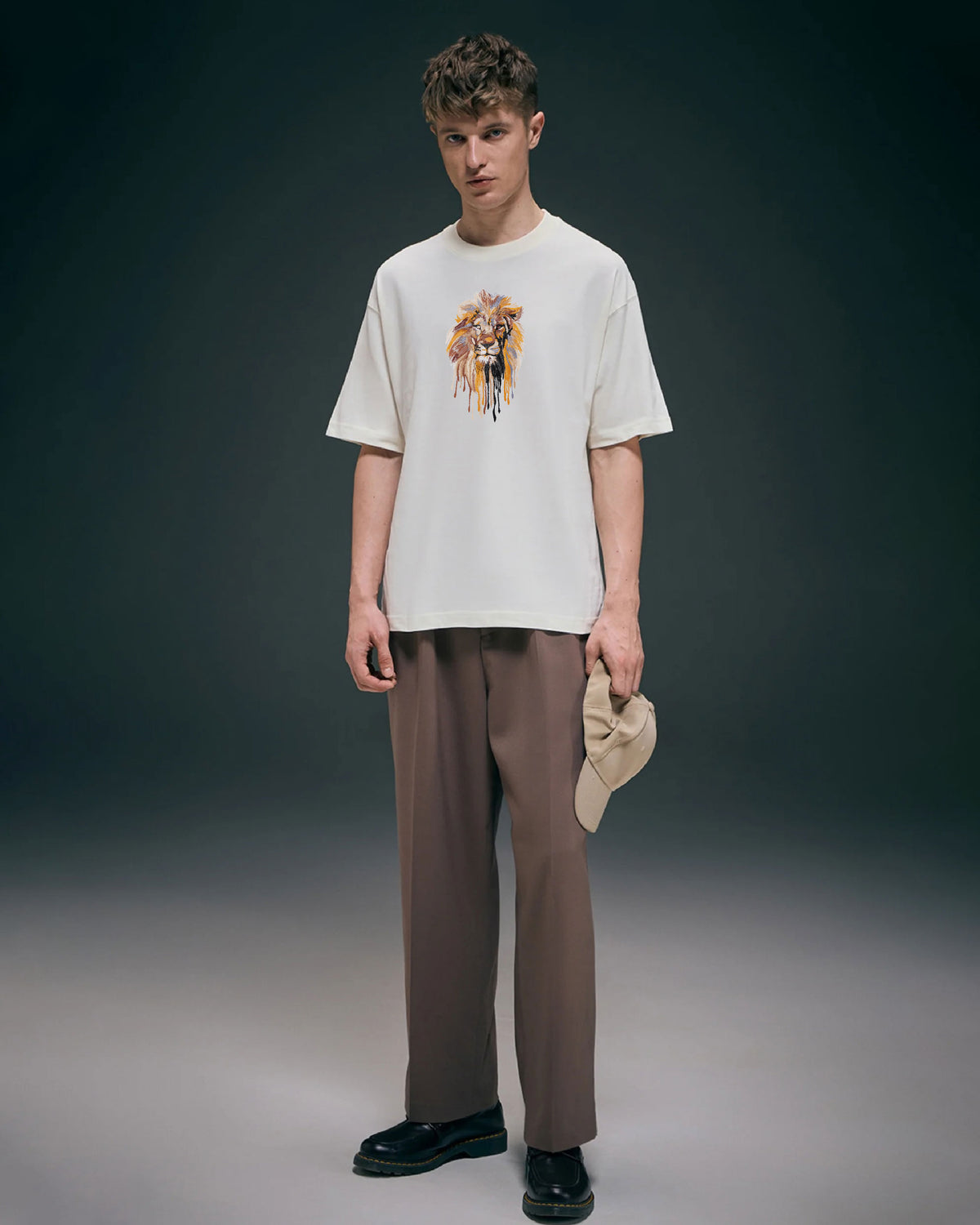 Lion Face Embroidery Off-White Oversized T-Shirt