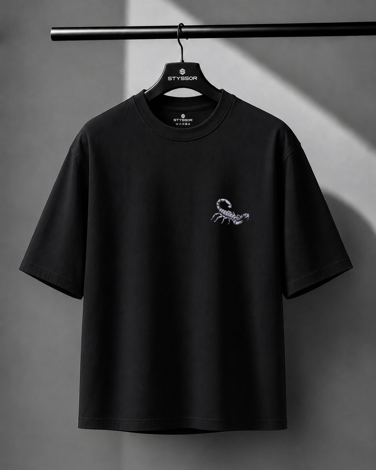 Scorpion Wildlife Embroidery Oversized T-Shirt