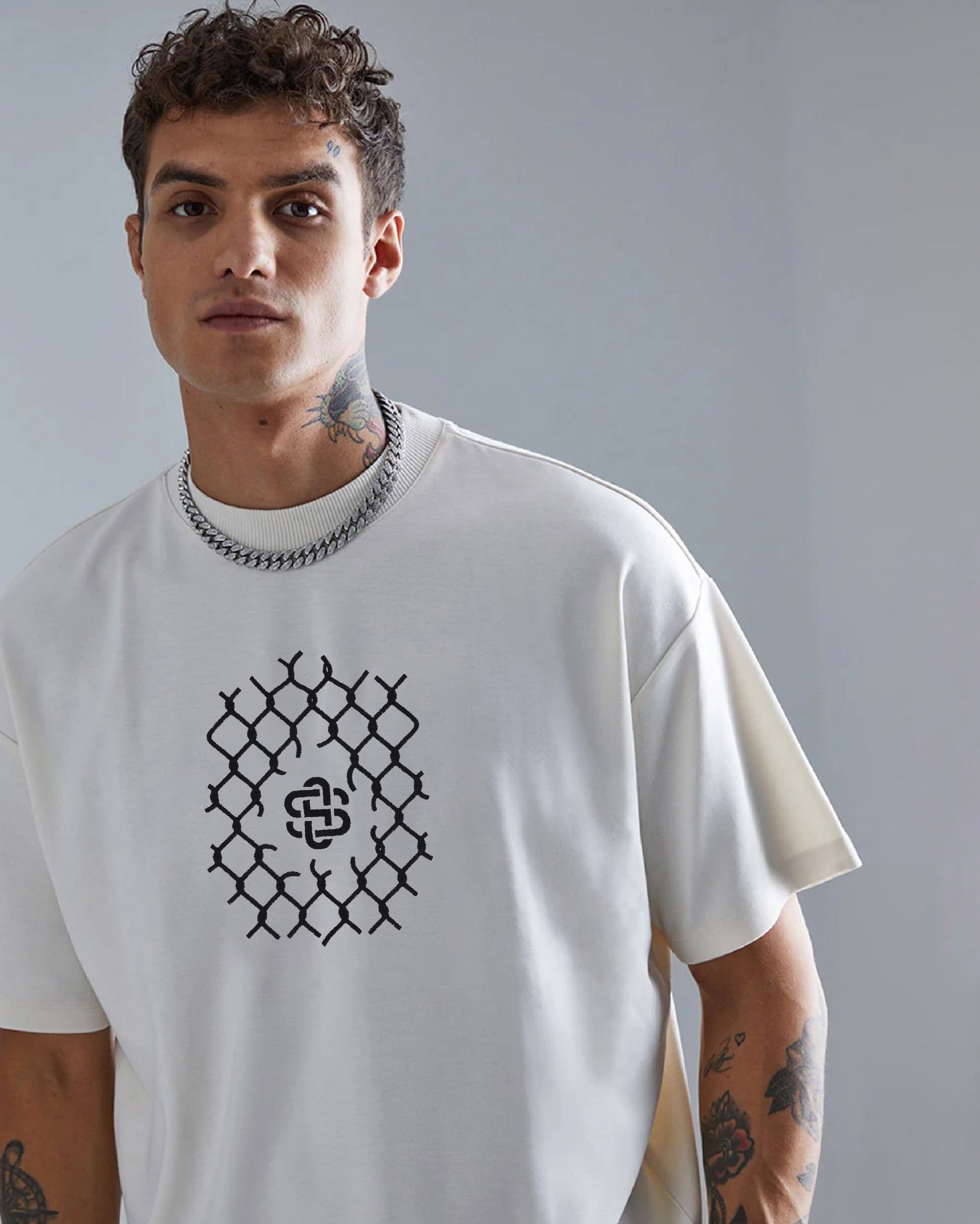 Styssor Chain Fence Embroidery White Oversized T-Shirt1