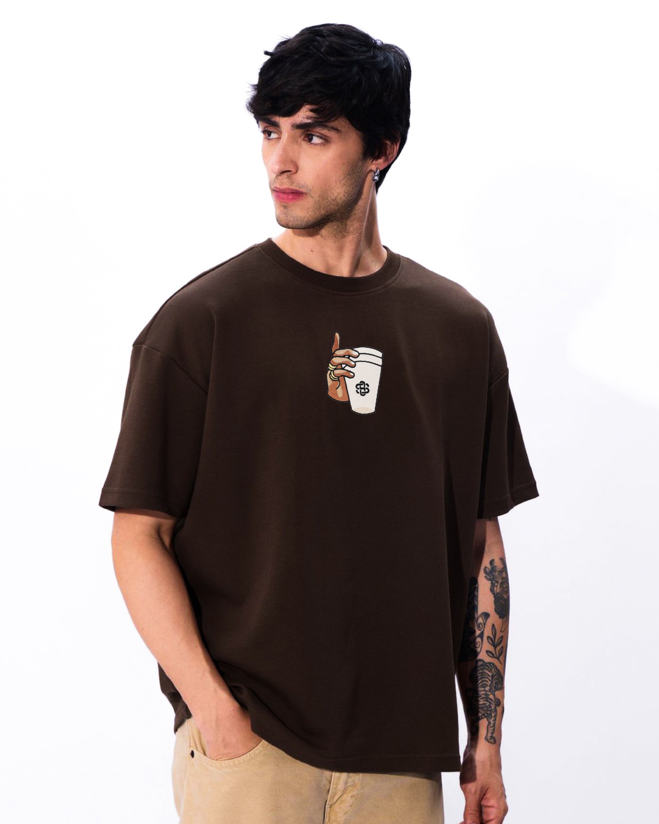Styssor Cup Rug Embroidery Brown Oversized T-Shirt
