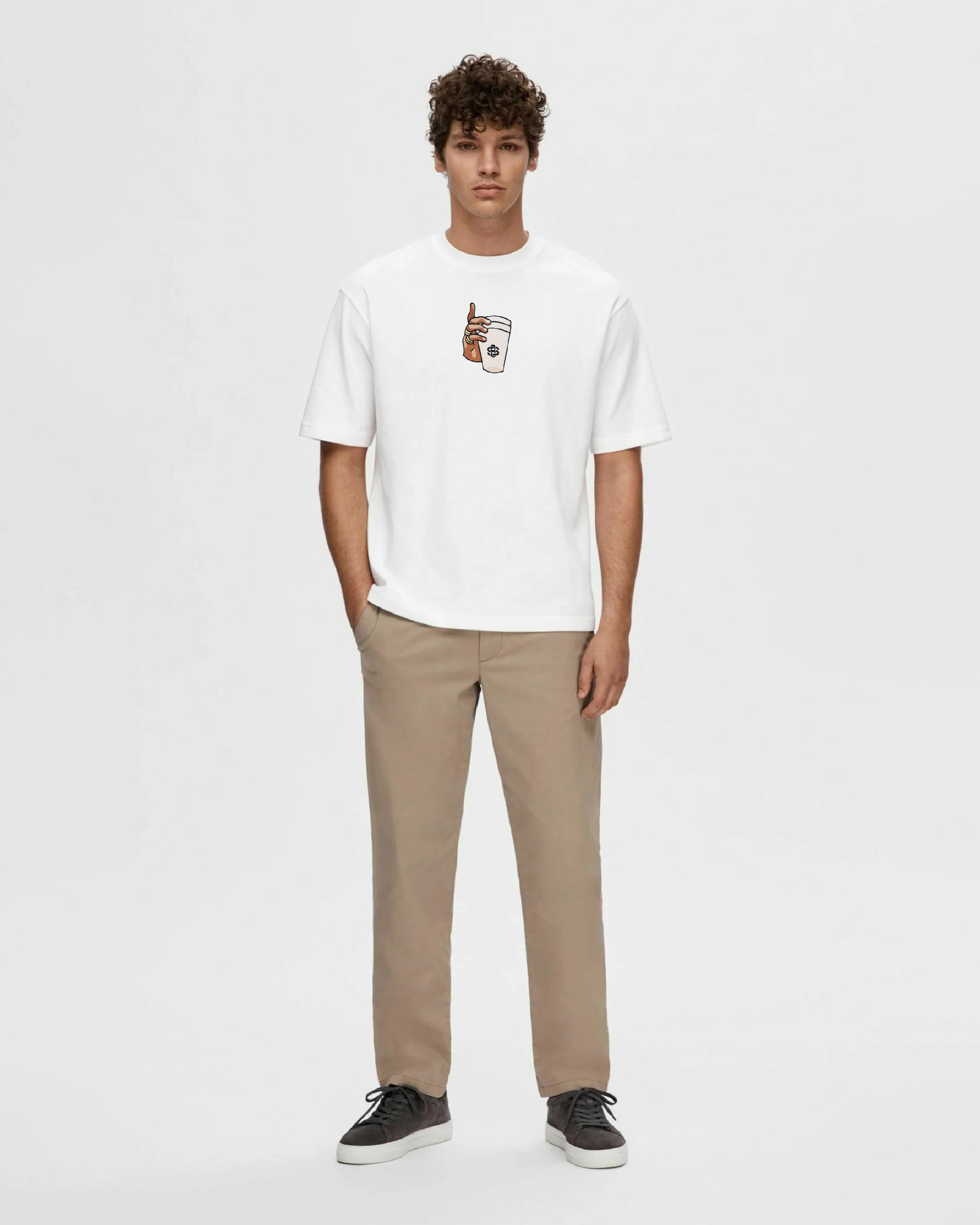 Styssor Cup Rug Embroidery White Oversized T-Shirt