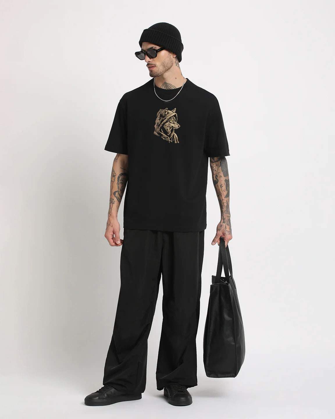 Wolf Embroidered Men Black Oversized T-Shirt