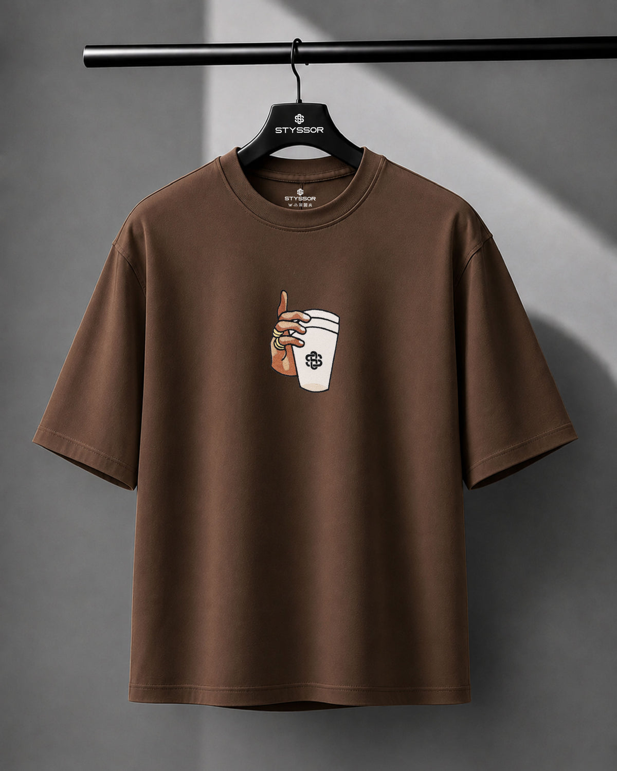 Styssor Cup Rug Embroidery Brown Oversized T-Shirt