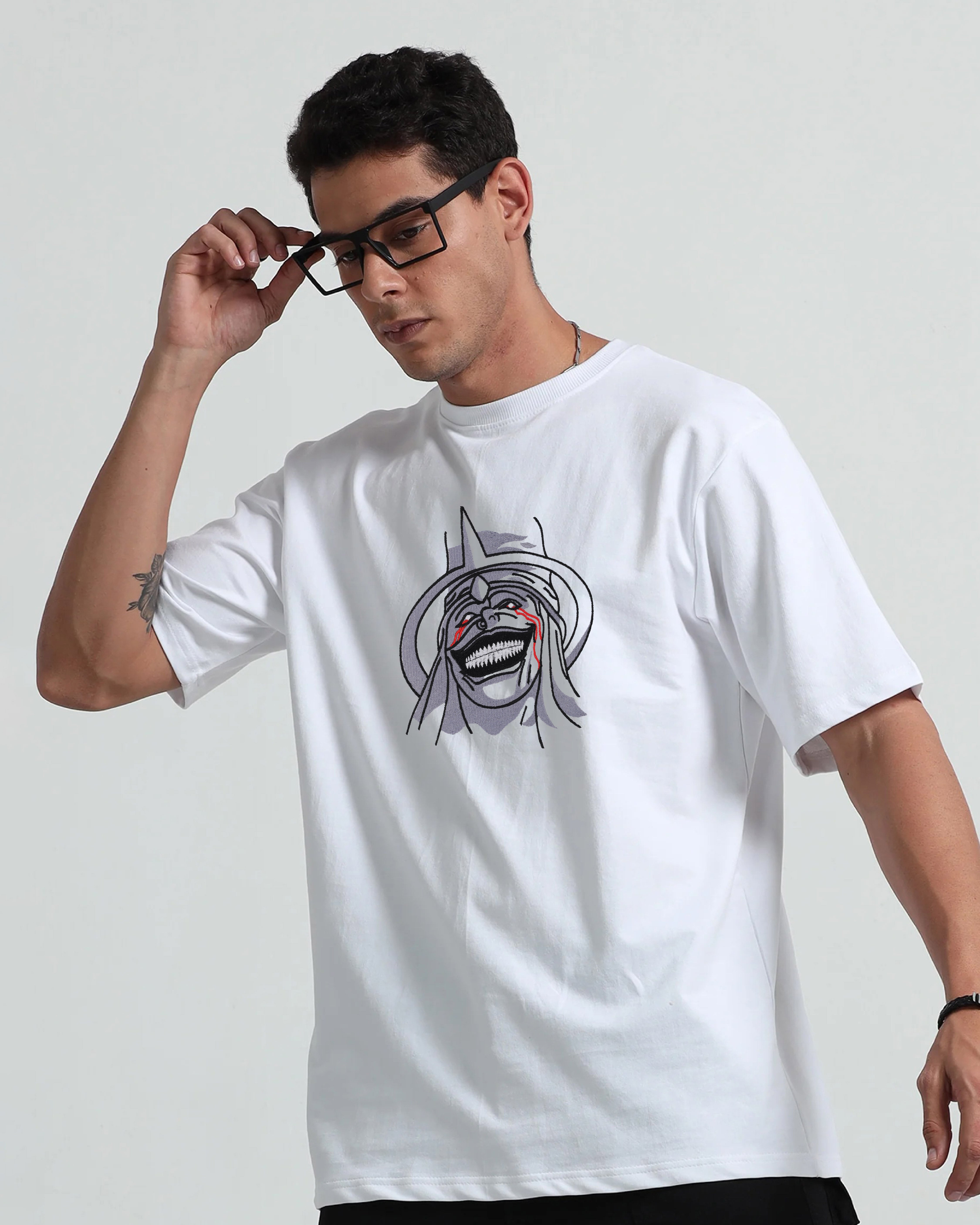 Statue of God Embroidery White Oversized T-Shirt